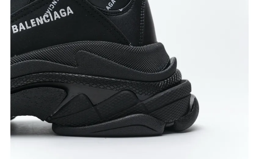  Balenciaga Triple S Black 524039 W06E2 2020
