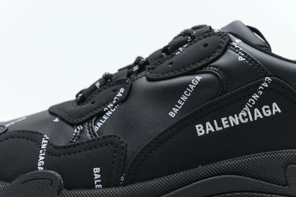  Balenciaga Triple S Black 524039 W06E2 2020