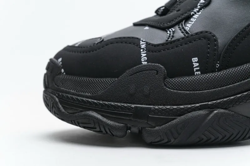  Balenciaga Triple S Black 524039 W06E2 2020