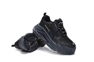  Balenciaga Triple S Black 512176 W0901 1000 02
