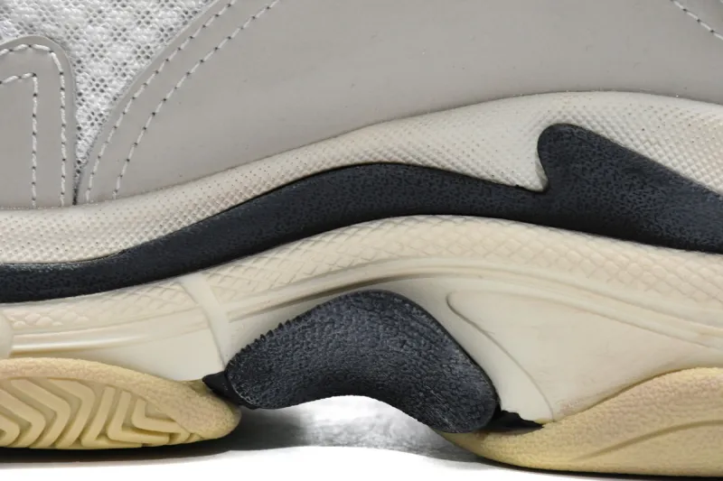 Balenciaga Triple S White Dark Grey Red 524037 W09E1 9000
