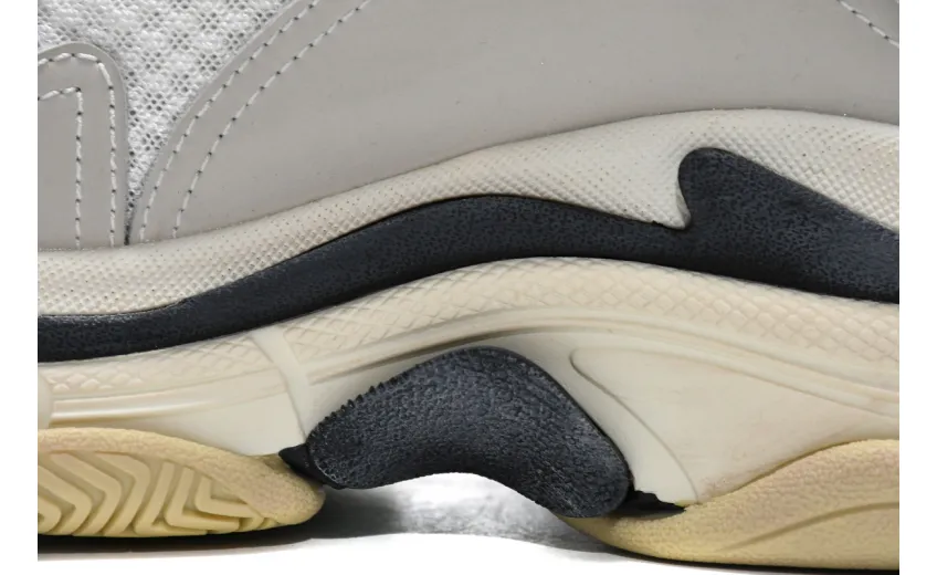  Balenciaga Triple S White Dark Grey Red 524037 W09E1 9000
