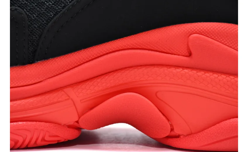  Balenciaga Triple S Black Dark Red 536737 W2FZ1 1060