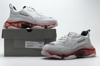  Balenciaga Triple S Milk White Black 0625 W09O1 01