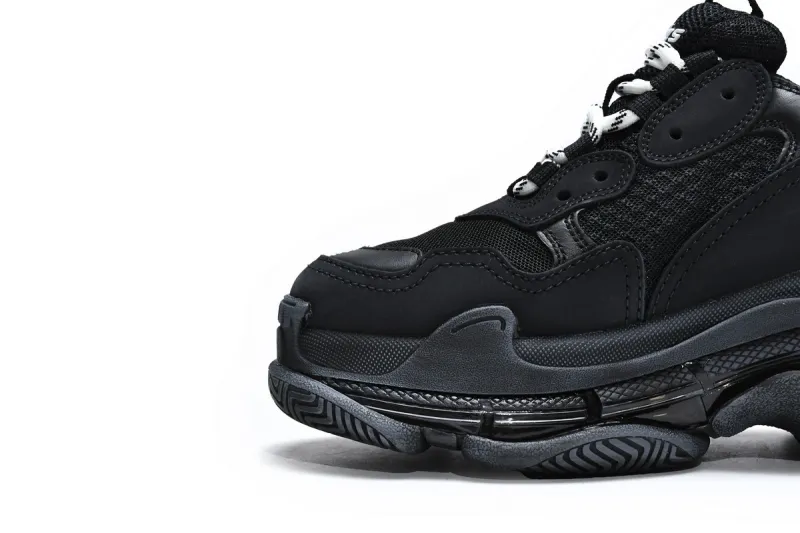  Balenciaga Triple S Black 541624 W09O1 1000 
