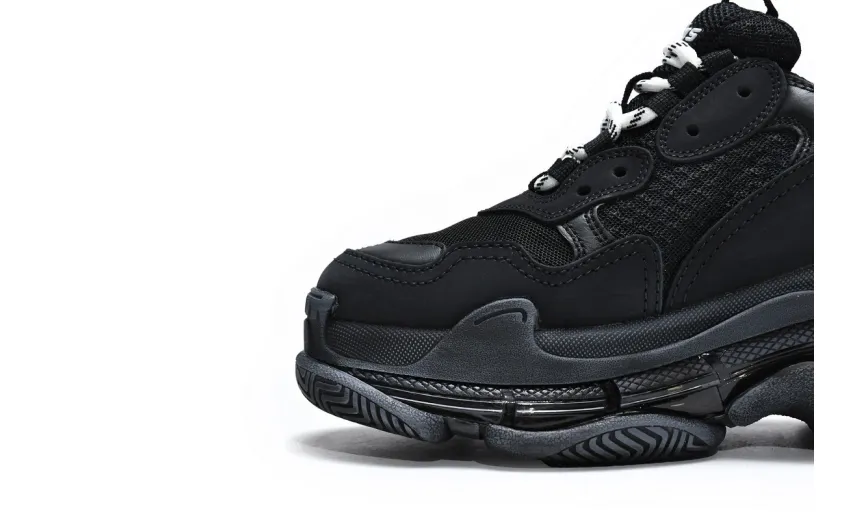  Balenciaga Triple S Black 541624 W09O1 1000 