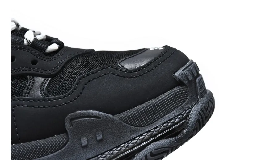  Balenciaga Triple S Black 541624 W09O1 1000 