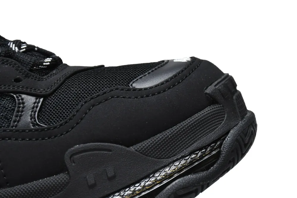  Balenciaga Triple S Black 541624 W2FB1 1000