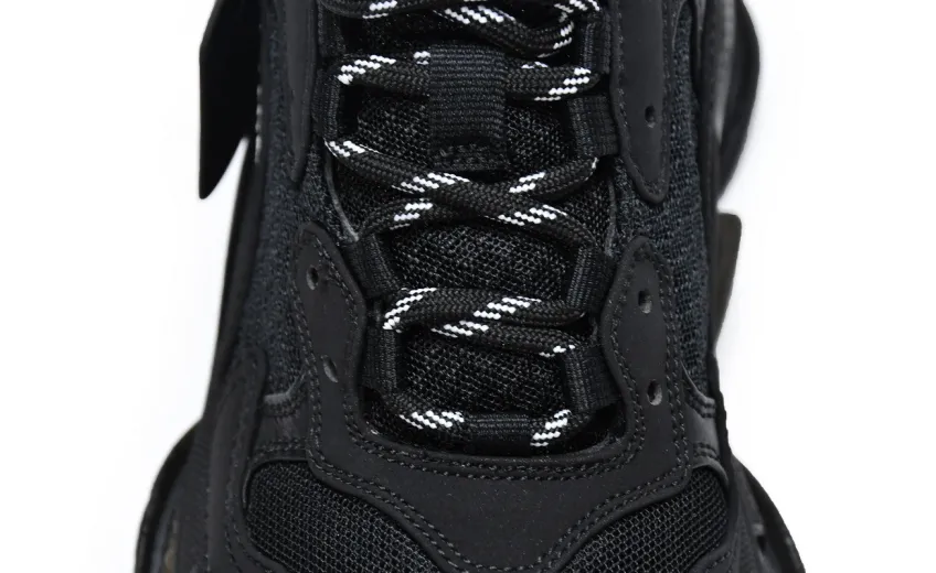  Balenciaga Triple S Black 541624 W2FB1 1000