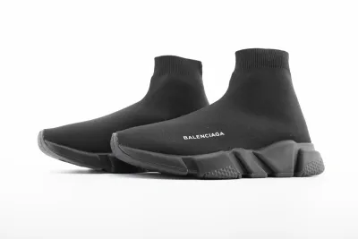  Balenciaga Speed Runner Black 01