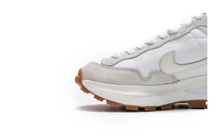  Sacai x Nike VaporWaffle White DD1875-100