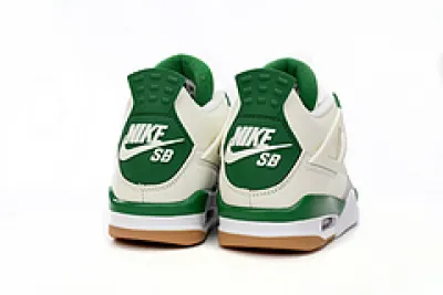 Nike SB X Air Jordan 4 Retro SP Pine Green DR5415-103 02