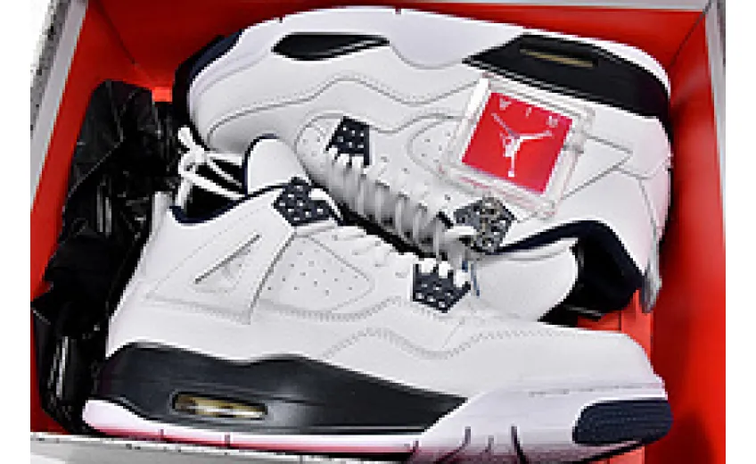Air Jordan 4 Columbia