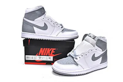 Jordan 1 Retro High OG Stealth 555088-037 02