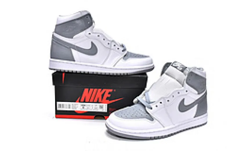 Jordan 1 Retro High OG Stealth 555088-037
