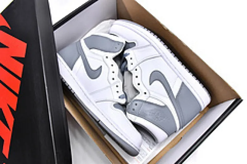 Jordan 1 Retro High OG Stealth 555088-037