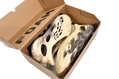 Adidas Yeezy Foam RNNR MX Cream Clay GX8774  02