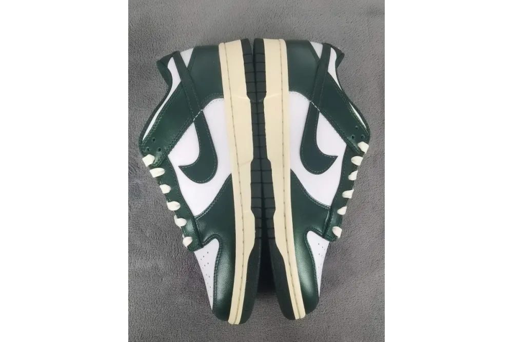 fake nike dunk low vintage green