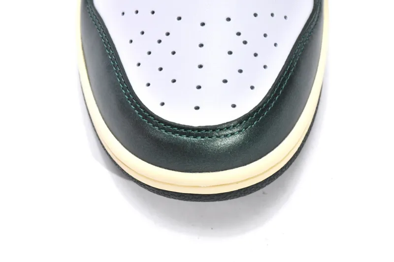 fake nike dunk vintage green