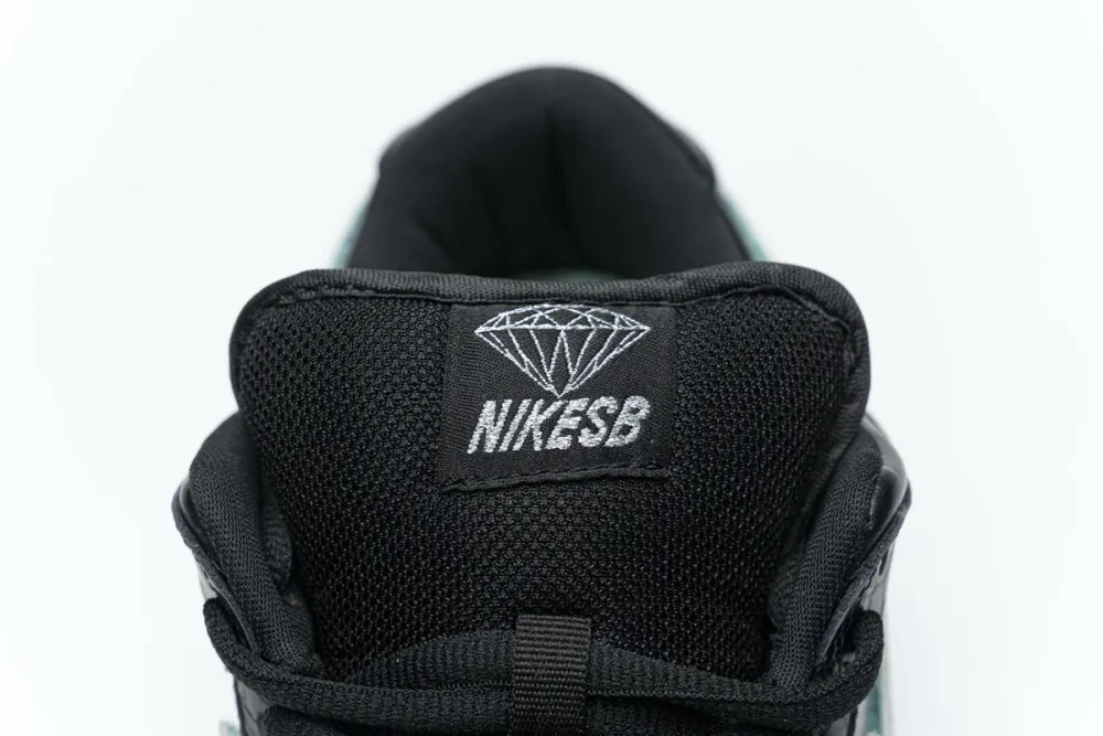 fake diamond dunk low