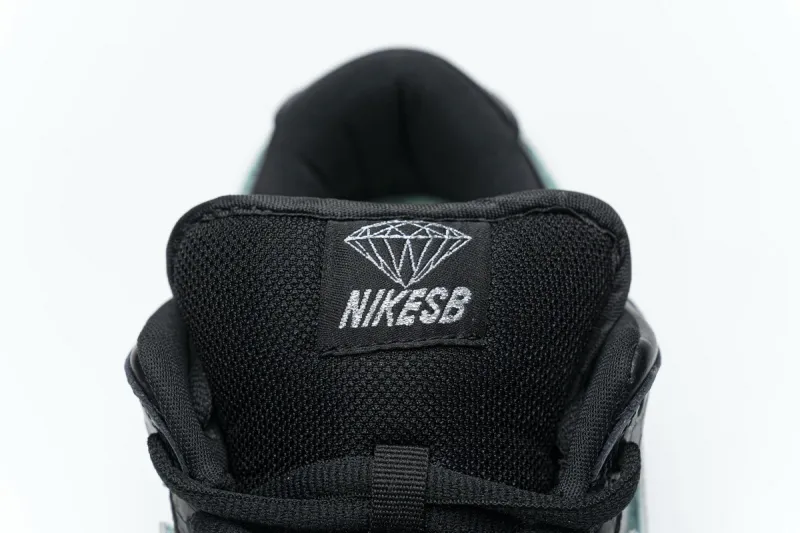 fake diamond dunk low