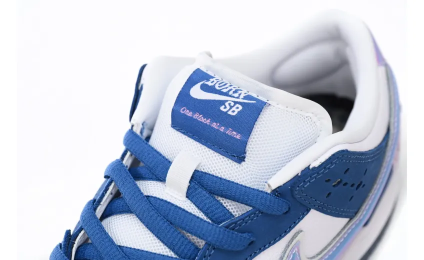 fake dunk low one block at a time