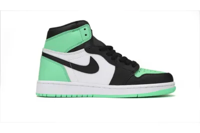Jordan 1 Retro High OG Green Glow DZ5485-130 02
