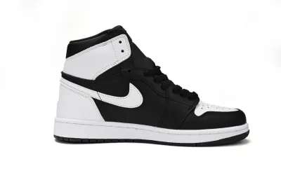 Jordan 1 Retro High OG Black White DZ5485-010 02