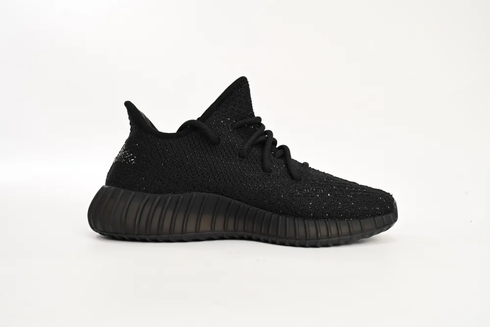 fake yeezy 350 v2 core black white