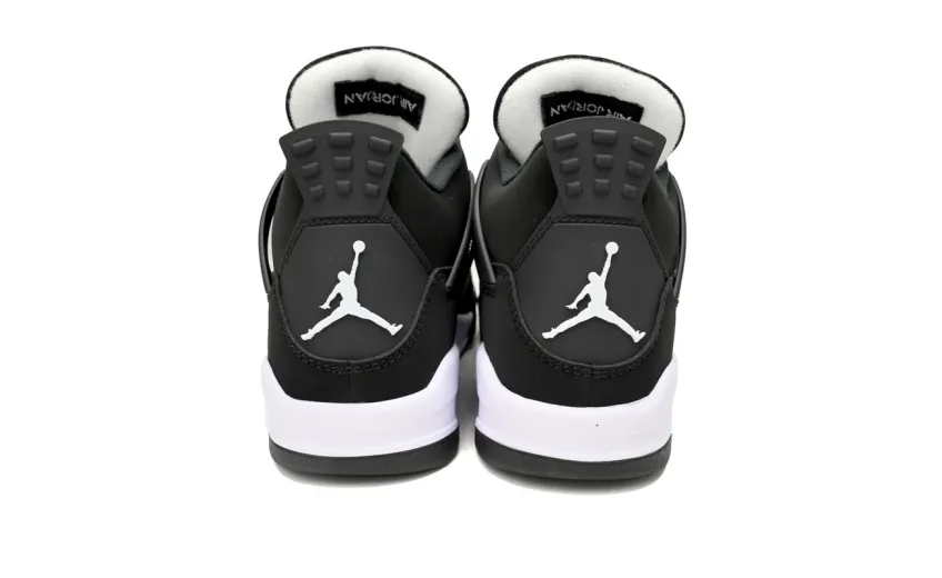 white thunder 4s