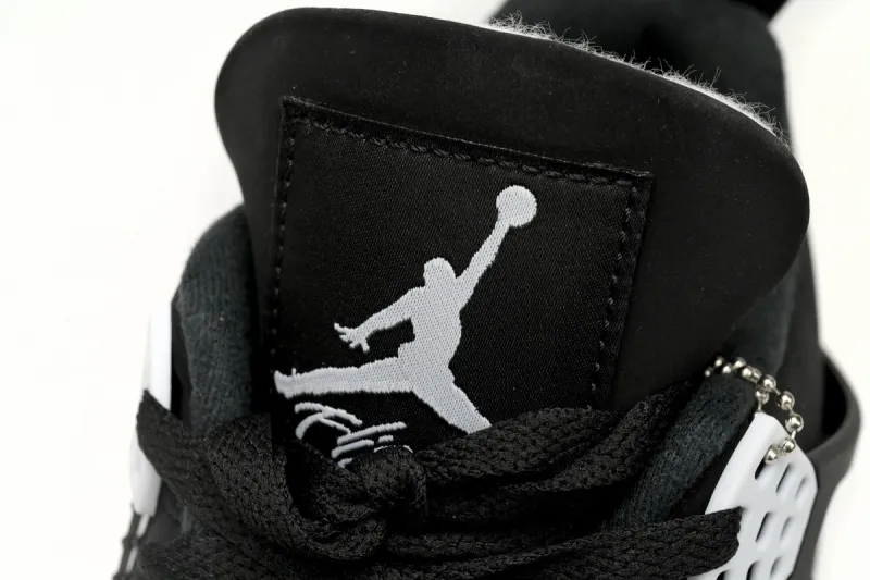 aj4 white thunder