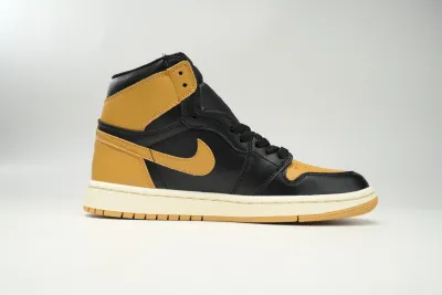 Air Jordan 1 Retro High OG 'Black Gold' DZ5485-071 02
