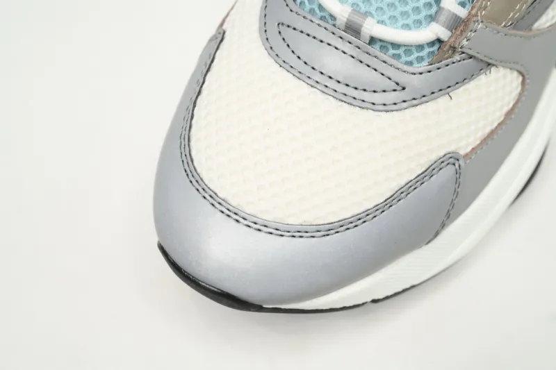 Dior B22 White Blue SN231YXX H865