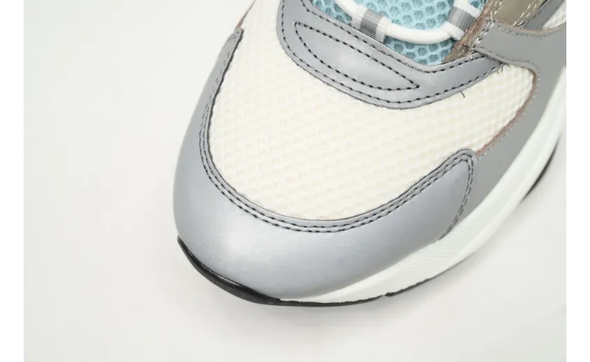Dior B22 White Blue SN231YXX H865