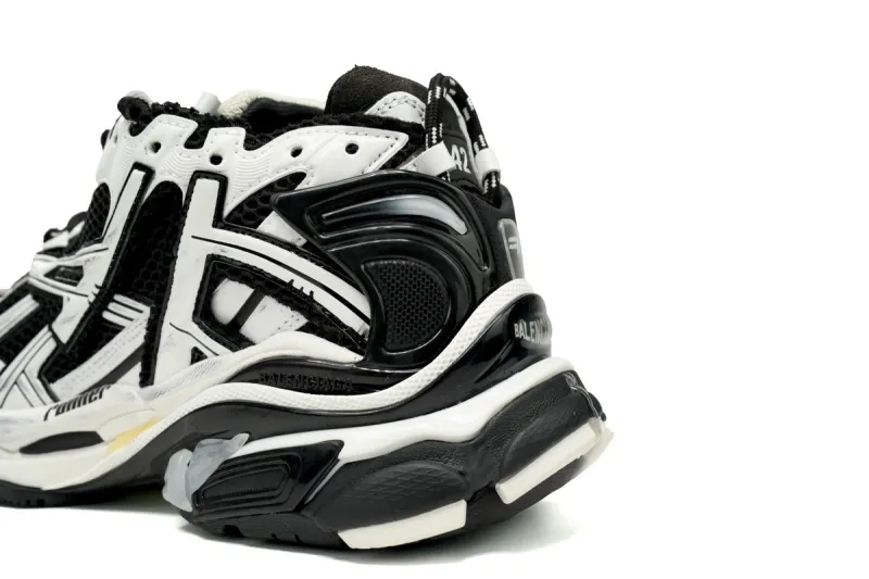 Balenciaga Runner White Black White   677403W3RB29010
