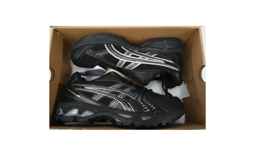 FAKE ASICS