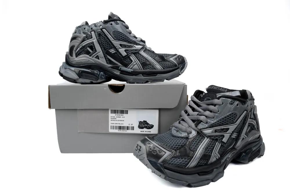 fake Balenciaga Runner 