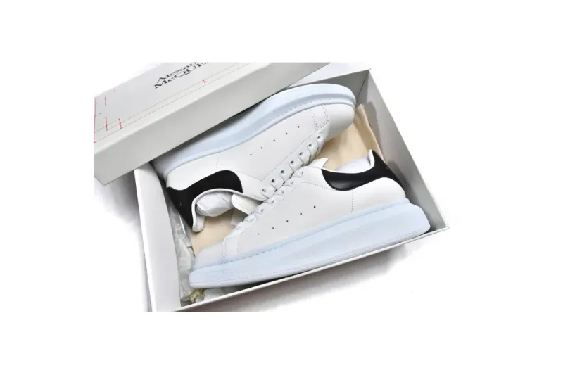 Alexander McQueen Black and White replica