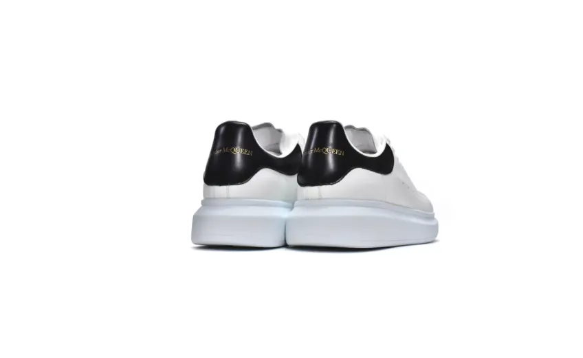 rep Alexander McQueen Black and White 