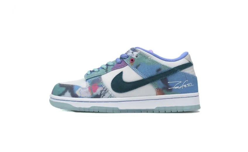 Nike SB Dunk Low Futura Laboratories Bleached Aqua  HF6061-400