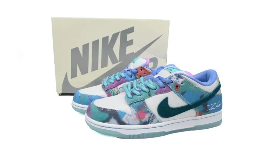 Nike SB Dunk Low Futura Laboratories Bleached Aqua  HF6061-400