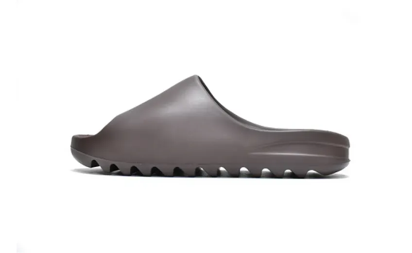  Adidas Yeezy Slide Soot Brown G55495 