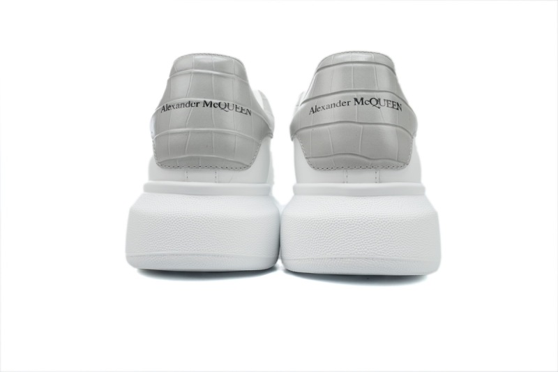 Alexander McQueen Oversized Sneaker Gray Stone Texture Heel