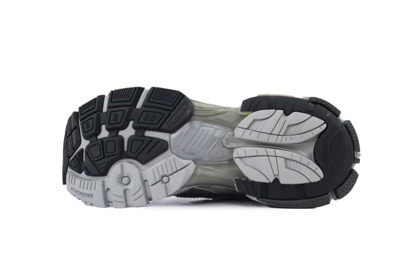 Balenciaga Runner Sneaker 'Grey Brown'772774 W3RMU 2000