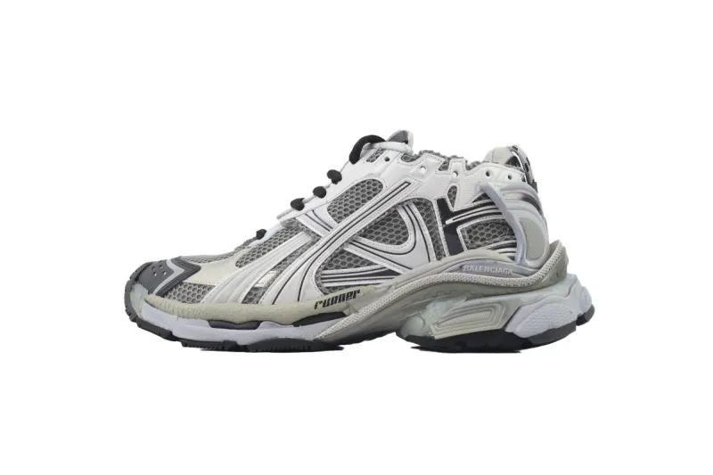 Balenciaga Runner Sneaker 'Grey Brown'772774 W3RMU 2000