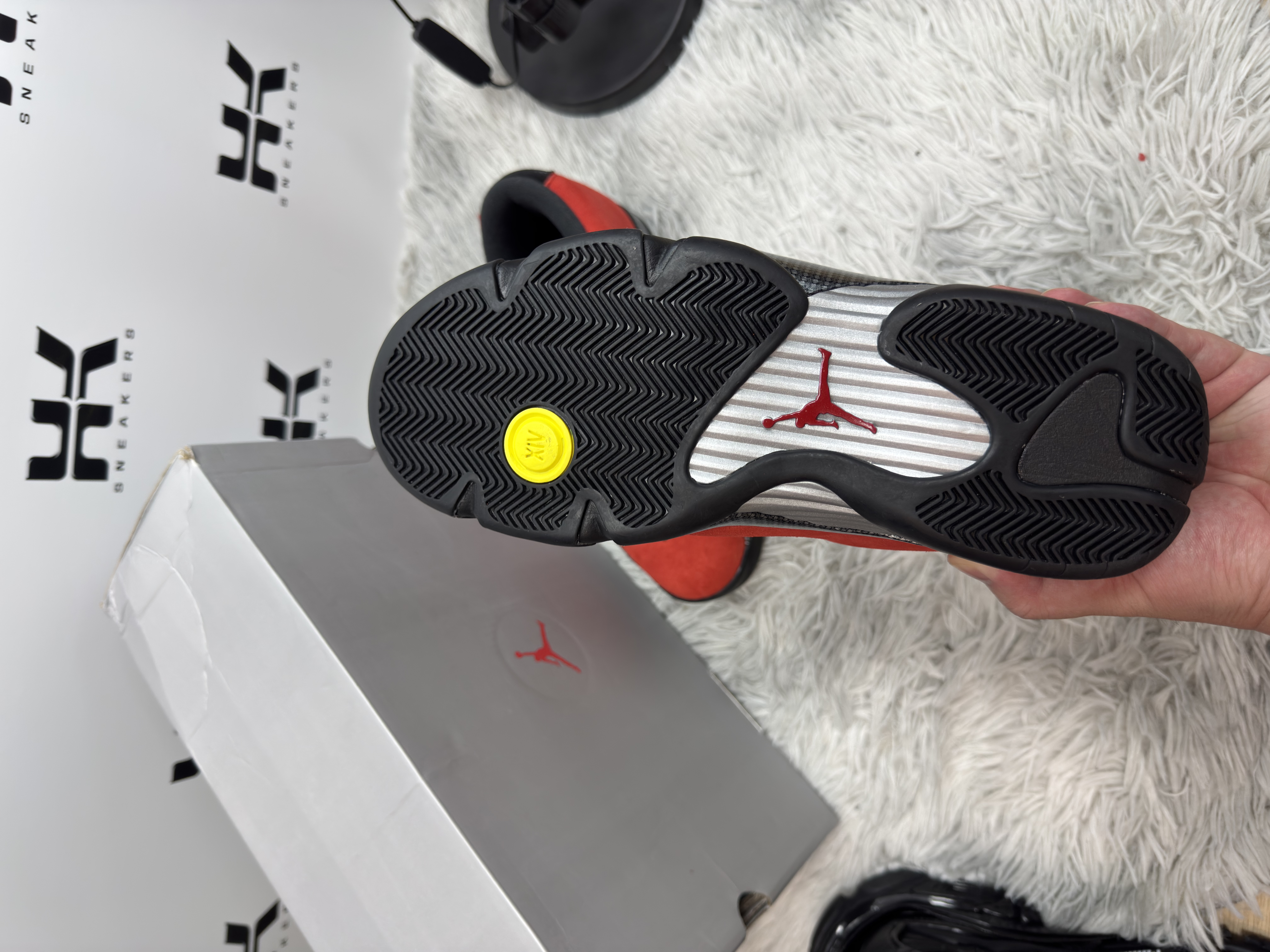 Jordan 14 Retro Ferrari 2025 IF5015-600