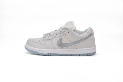 Nike SB Dunk Low White Lobster (Friends and Family) FD8776-100 01
