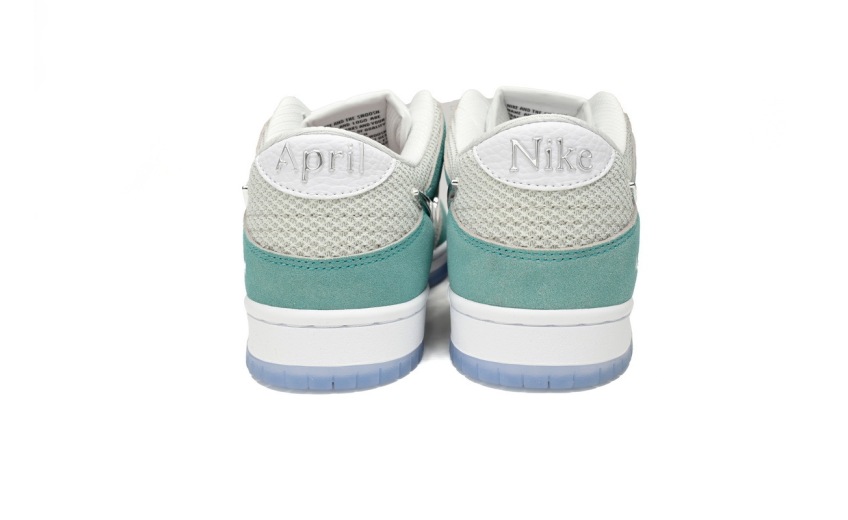 Nike SB Dunk Low April Skateboards FD2562-400
