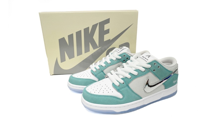 Nike SB Dunk Low April Skateboards FD2562-400