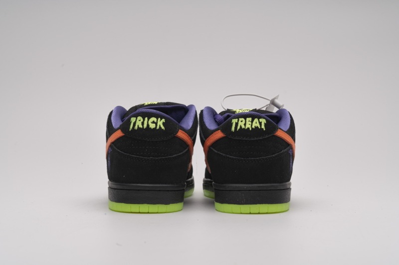 Nike SB Dunk Low Night of Mischief Halloween BQ6817-006